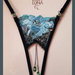 Lola Luna: Sexy G-String Celeste Open