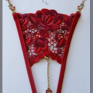 Lola Luna: Sexy G-String rosso aperto all’inguine Roxanne