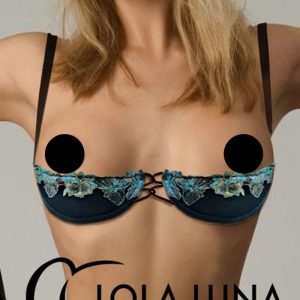 Lola Luna: Celeste sexy reggiseno a mezza coppa
