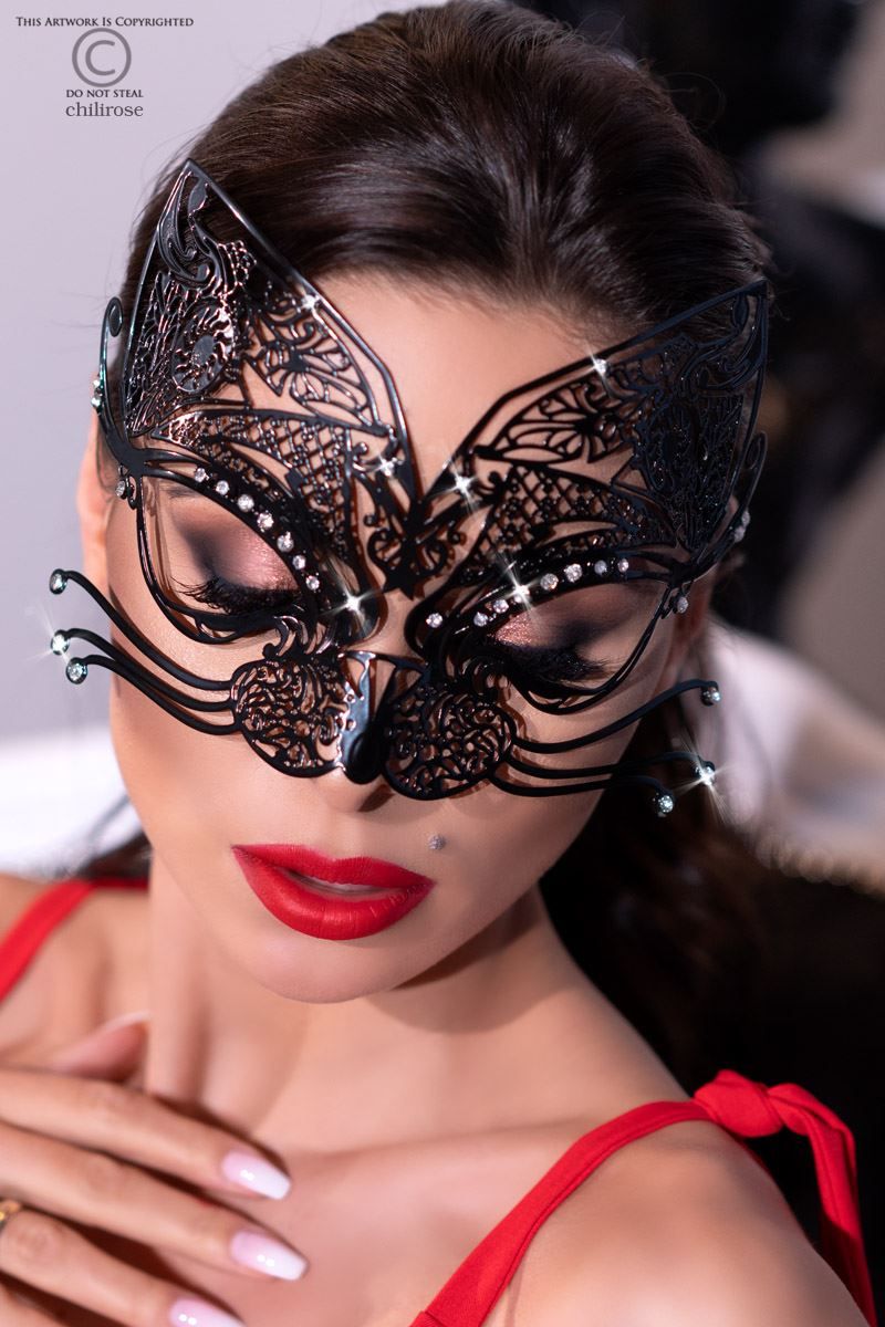 Chilirose Lingerie: sexy maschera in metallo filigranato con strass - immagine 3