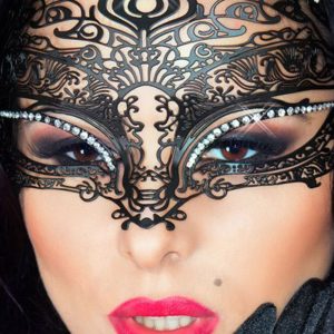 Chilirose Lingerie: sexy maschera nera filigranata con strass