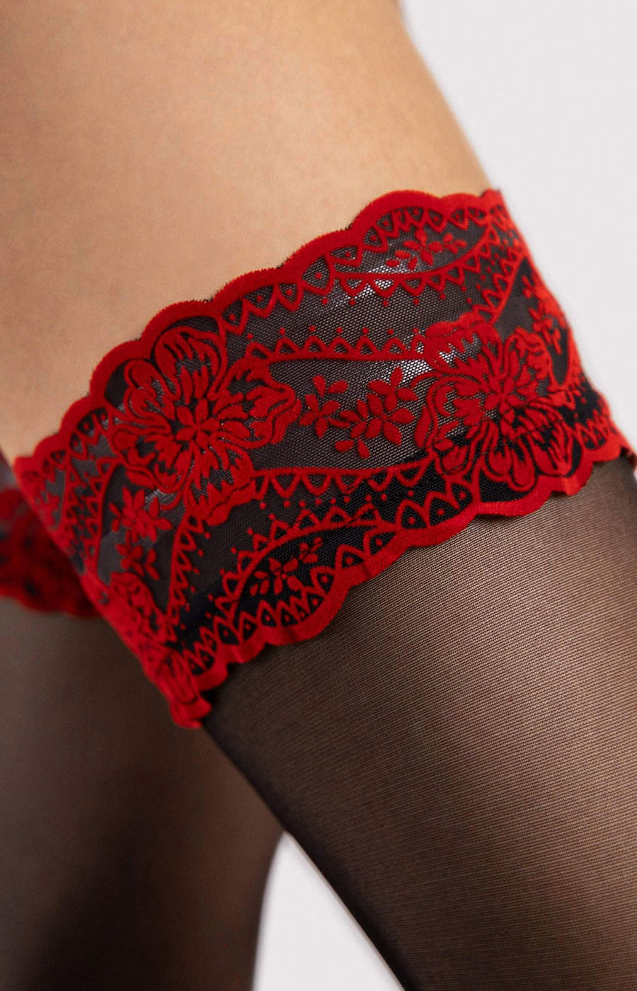 Fiore: Autoreggenti 20 den con balza rossa modello Nocturne - immagine 3