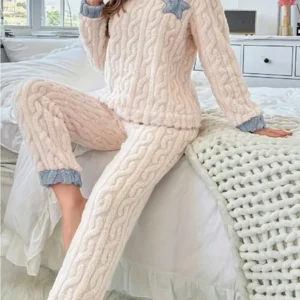 Pigiama in Pile Donna Taglie Comode - Caldo e Morbido